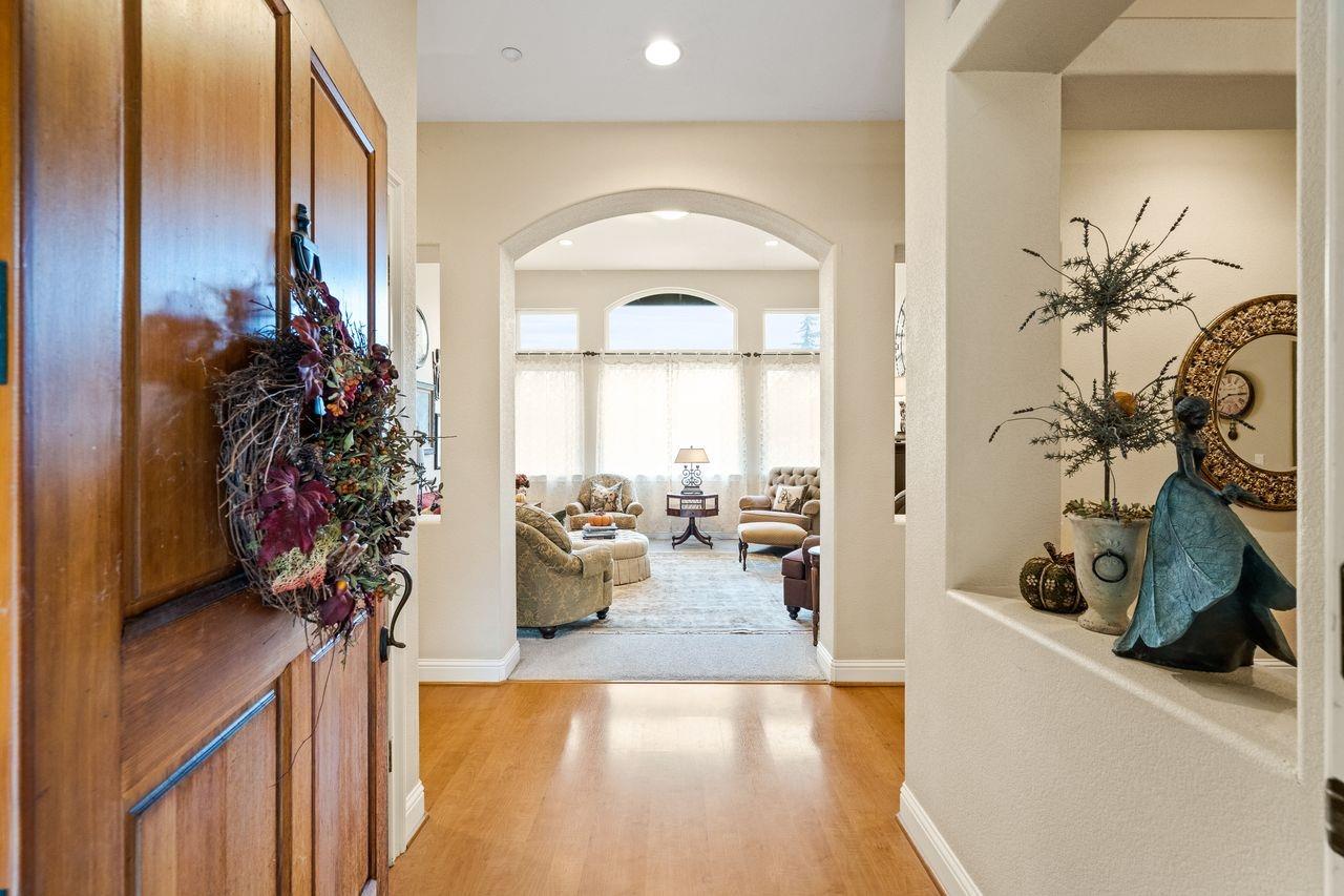 Detail Gallery Image 5 of 74 For 13751 Se Indio Dr, Sloughhouse,  CA 95683 - 3 Beds | 2/1 Baths