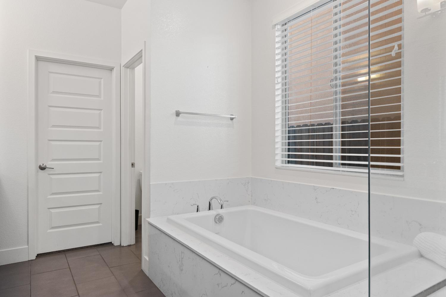 Detail Gallery Image 42 of 65 For 12737 Blueblanc Way, Rancho Cordova,  CA 95742 - 3 Beds | 2 Baths