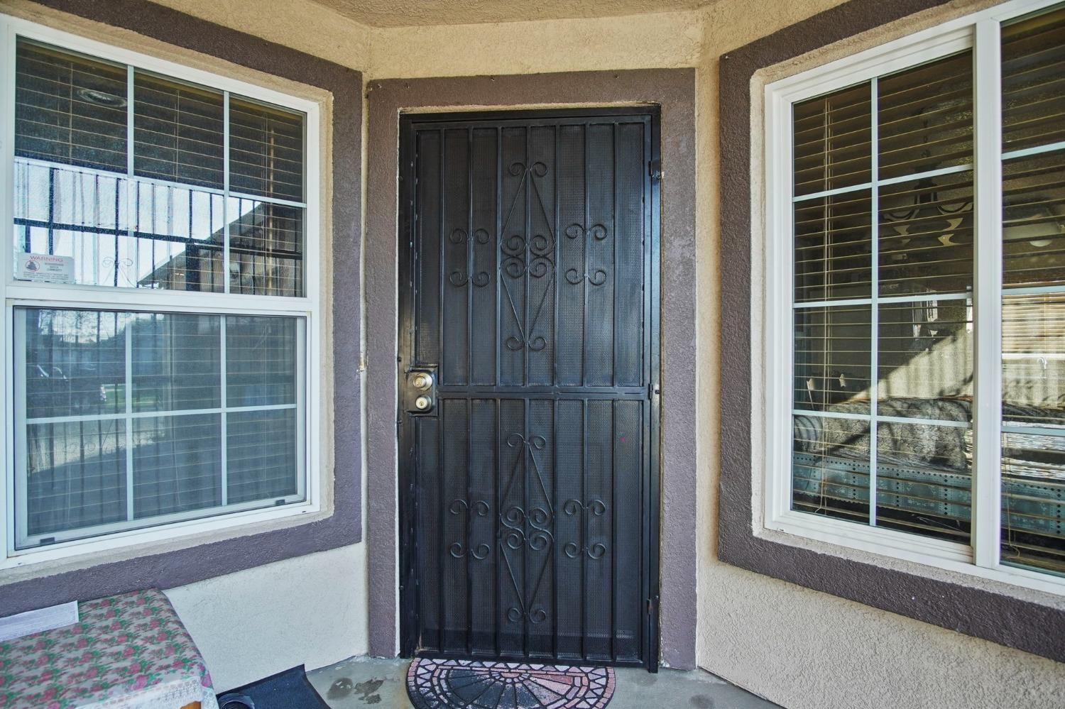 Detail Gallery Image 6 of 28 For 881 Emily St, Turlock,  CA 95380 - 4 Beds | 2 Baths