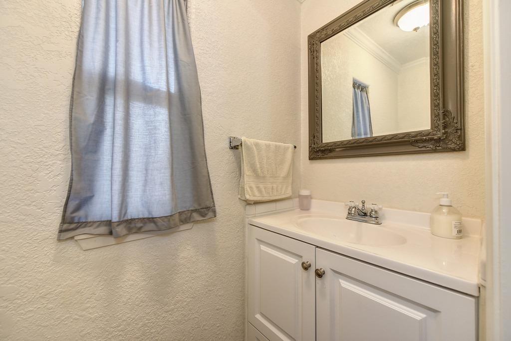 Detail Gallery Image 14 of 29 For 1605 Grass Valley Hwy, Auburn,  CA 95603 - 2 Beds | 2 Baths