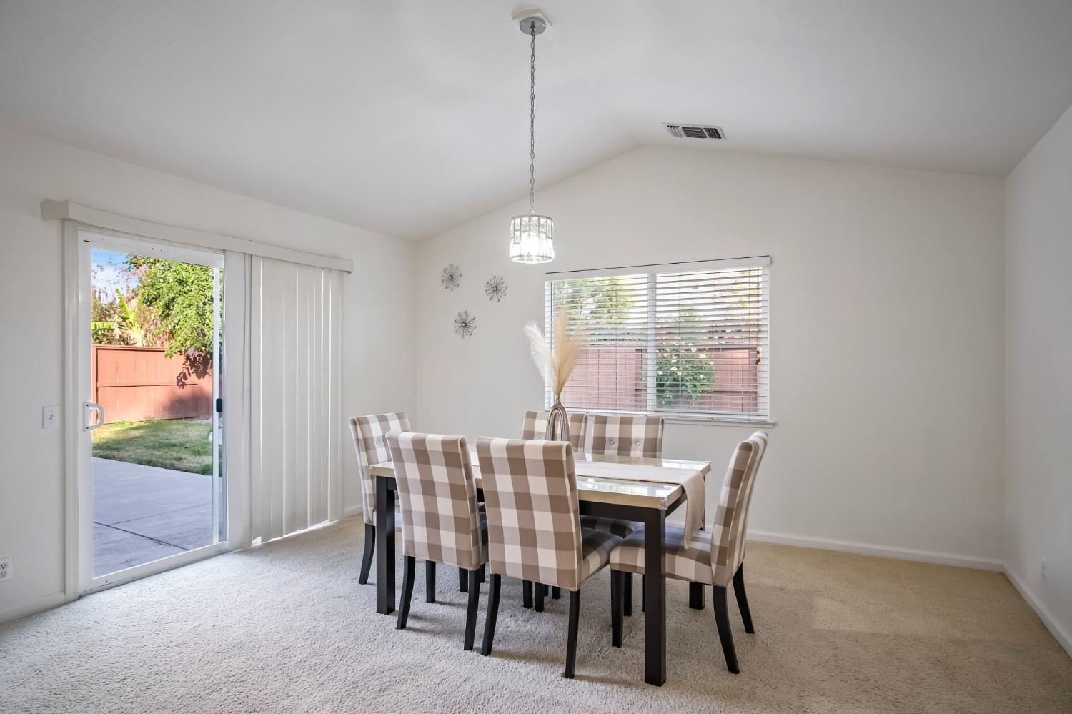 Detail Gallery Image 19 of 37 For 2220 Rose Ave, Modesto,  CA 95355 - 3 Beds | 2 Baths