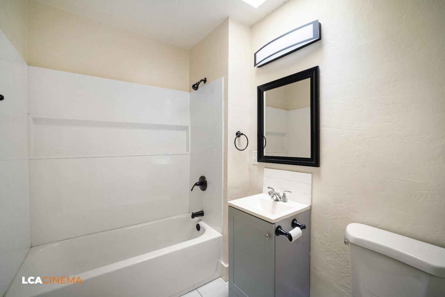 Detail Gallery Image 11 of 28 For 1515 Orange Dr, Bakersfield,  CA 93305 - 2 Beds | 1 Baths