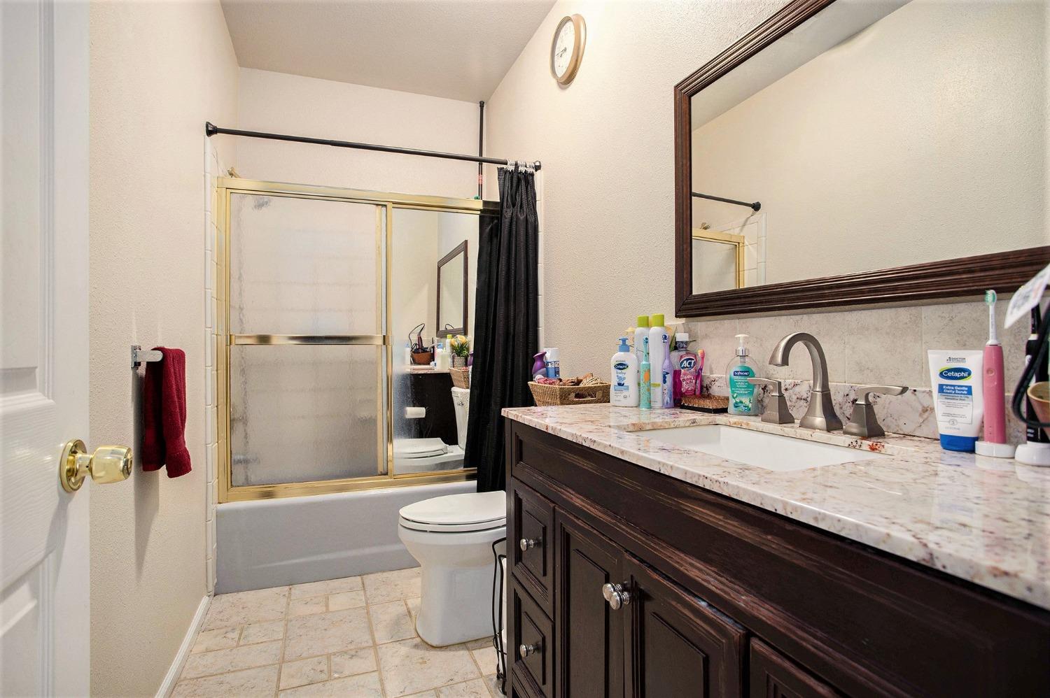 Detail Gallery Image 25 of 32 For 320 Covey Ln, Tracy,  CA 95376 - 4 Beds | 2/1 Baths