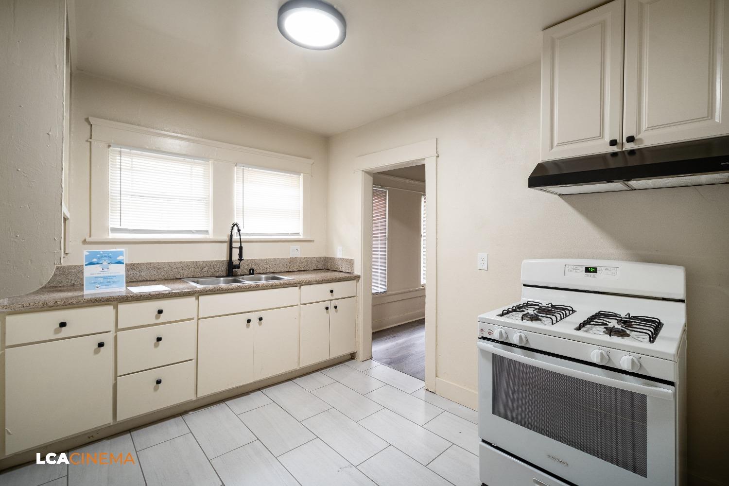 Detail Gallery Image 12 of 28 For 1515 Orange Dr, Bakersfield,  CA 93305 - 2 Beds | 1 Baths