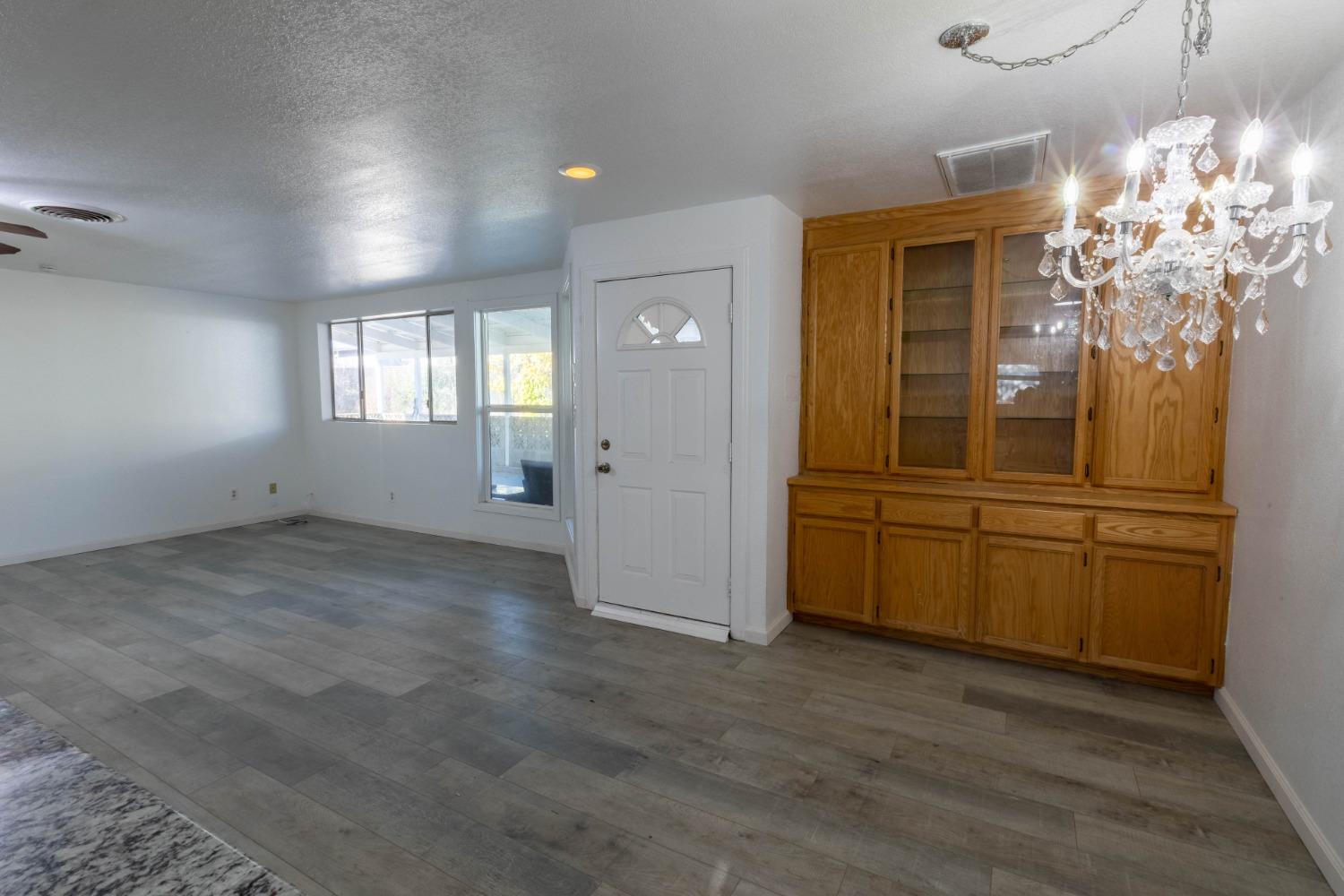 Detail Gallery Image 7 of 56 For 1950 Bridge St, Oroville,  CA 95966 - 3 Beds | 2 Baths