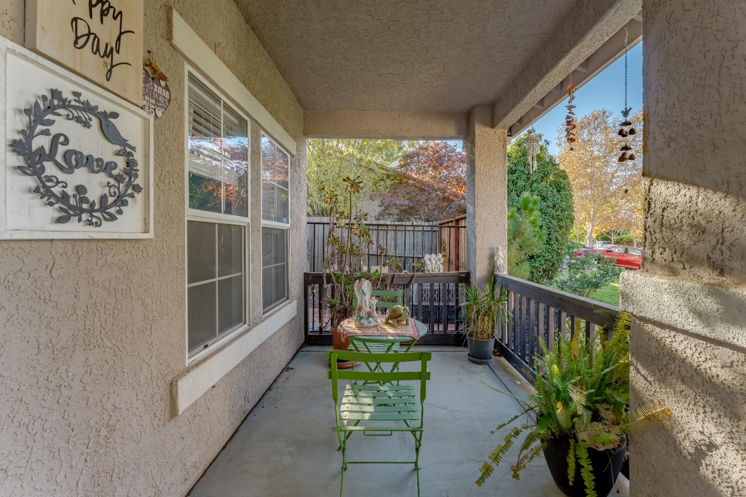 Detail Gallery Image 5 of 46 For 1584 Gateway Dr, West Sacramento,  CA 95691 - 3 Beds | 2 Baths