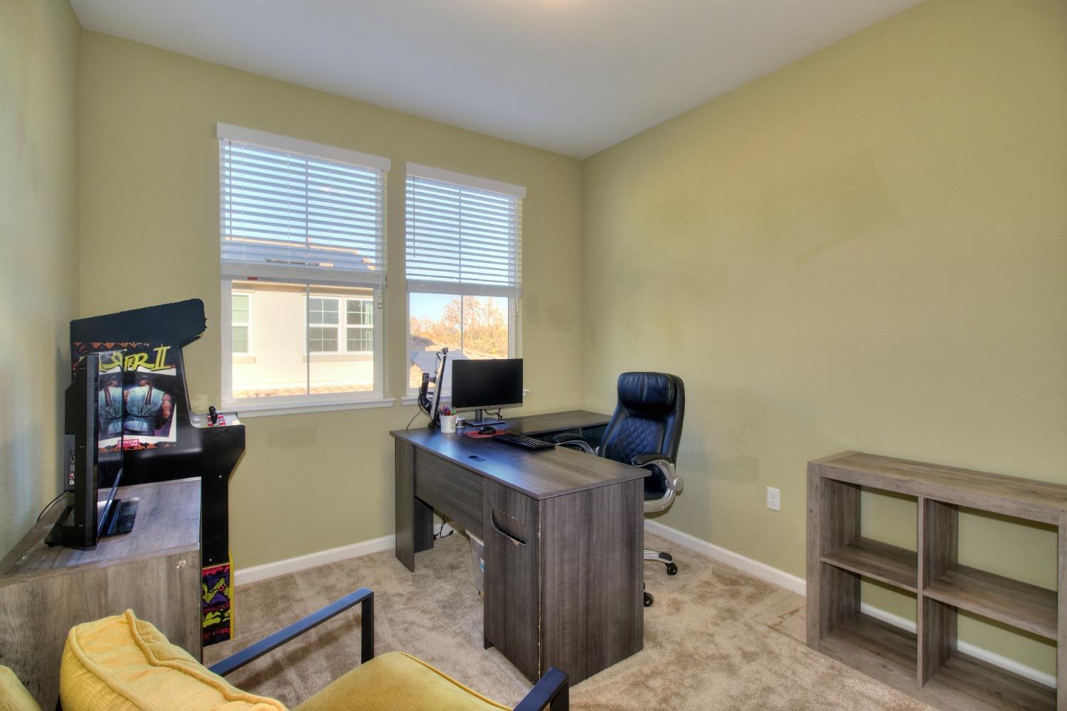 Detail Gallery Image 33 of 48 For 2933 Nantes Walk, Sacramento,  CA 95834 - 4 Beds | 3/1 Baths