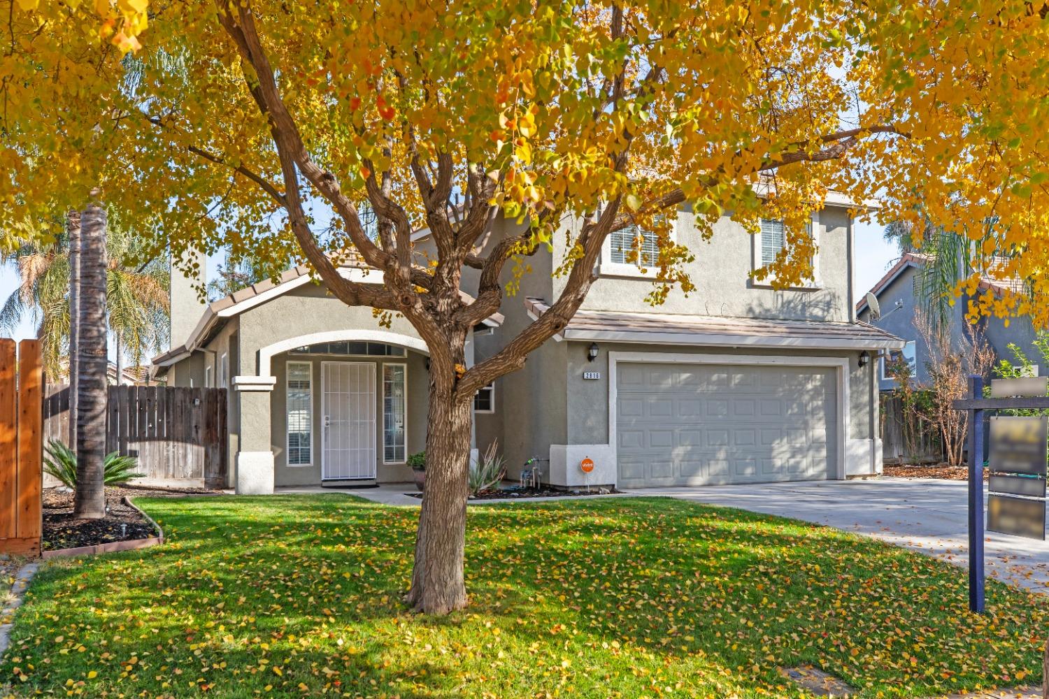 Detail Gallery Image 4 of 34 For 2816 Malik Ave, Ceres,  CA 95307 - 4 Beds | 2/1 Baths