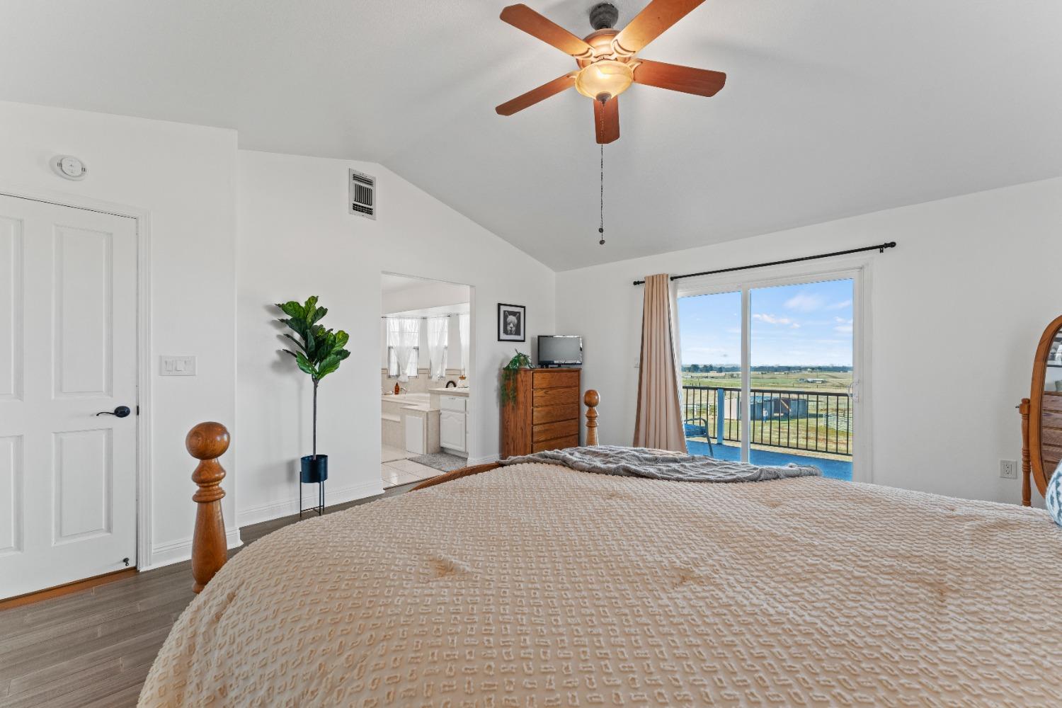 Detail Gallery Image 32 of 77 For 3744 Hokan Ln, Wheatland,  CA 95692 - 3 Beds | 2/1 Baths