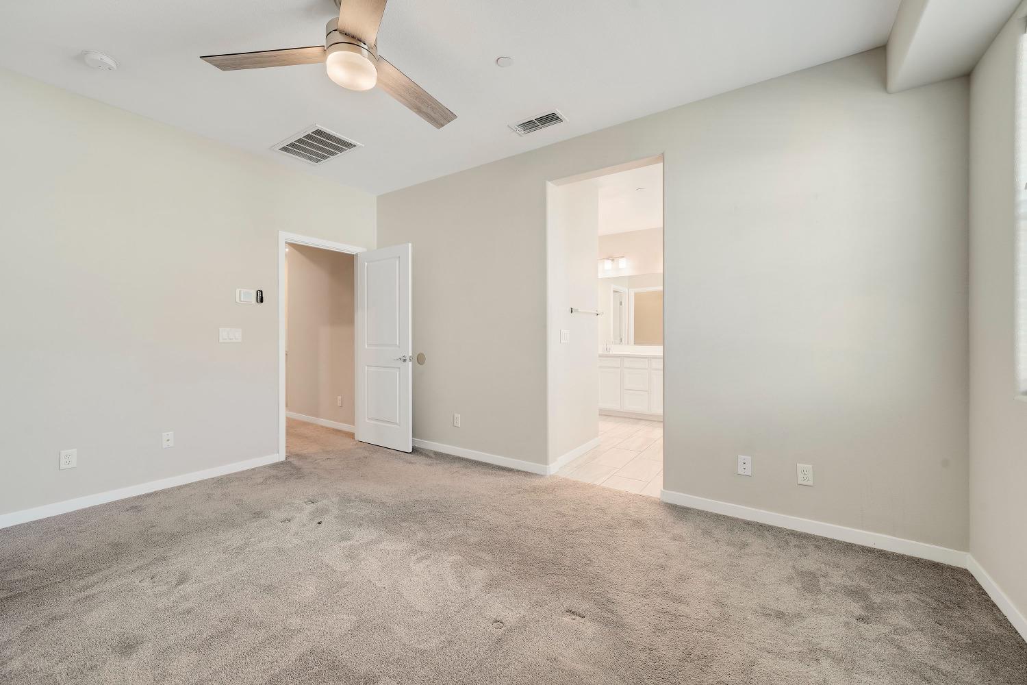 Detail Gallery Image 30 of 40 For 3075 Meadow Run Walk, Sacramento,  CA 95833 - 3 Beds | 2/1 Baths