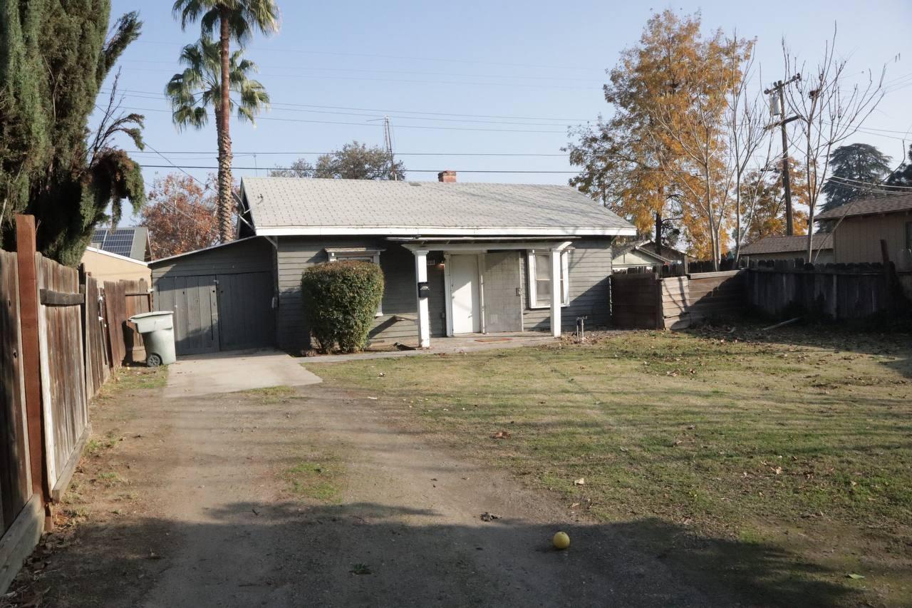 N Ferger Avenue, Fresno, California image 8