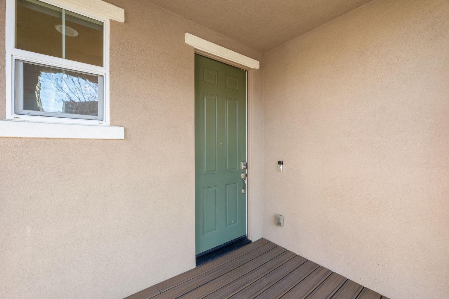 Detail Gallery Image 6 of 51 For 318 Barnhill Dr, Folsom,  CA 95630 - 3 Beds | 2/1 Baths