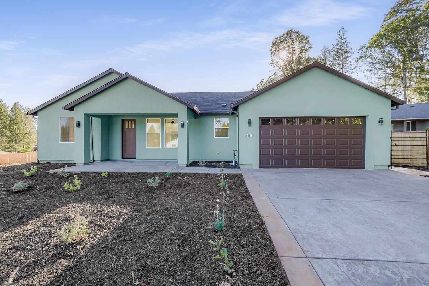 Detail Gallery Image 1 of 52 For 1597 Gate Ln, Paradise,  CA 95969 - 3 Beds | 2 Baths