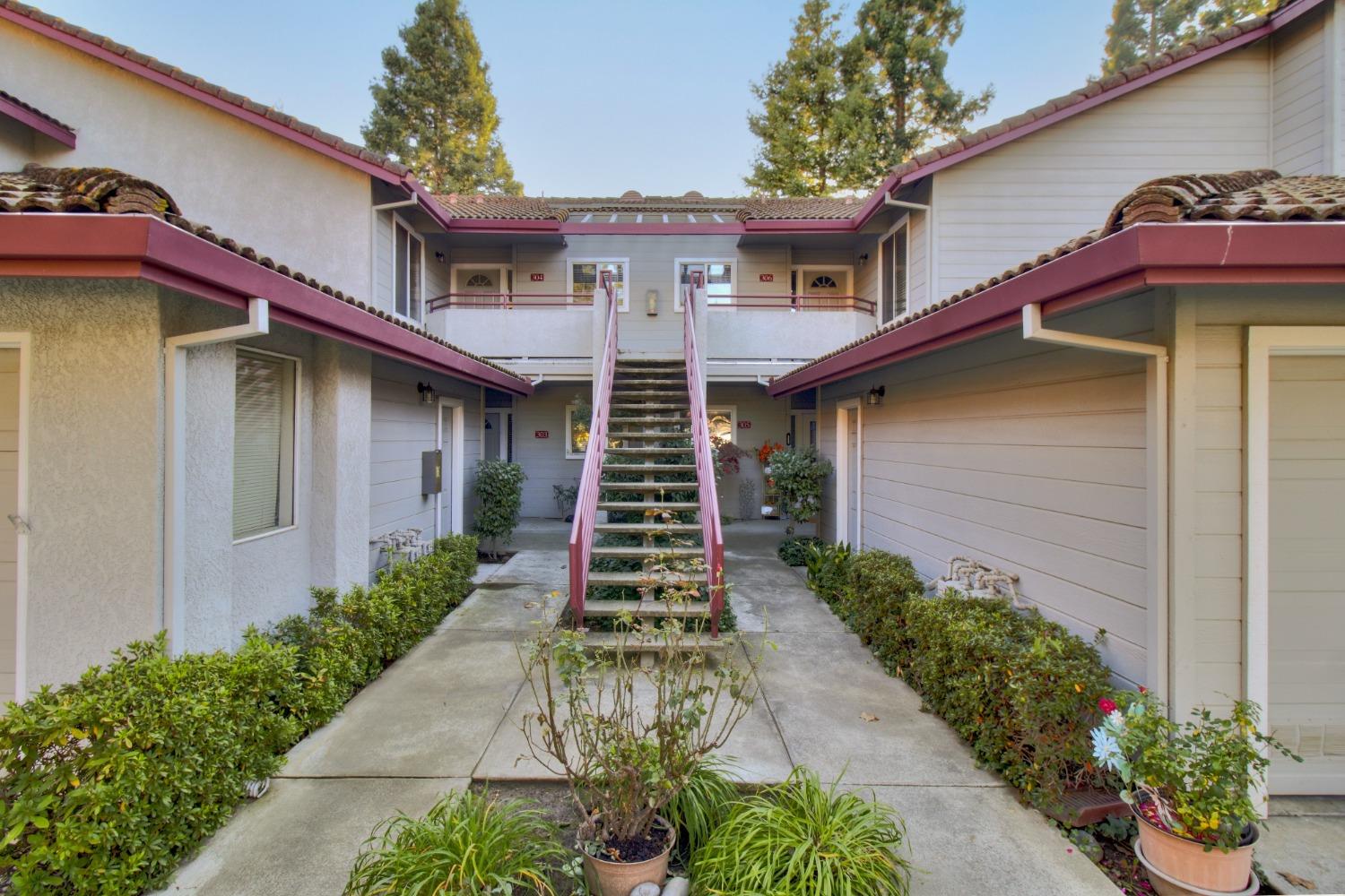 Detail Gallery Image 2 of 48 For 4830 Dover Ln #304,  Sacramento,  CA 95842 - 2 Beds | 2 Baths