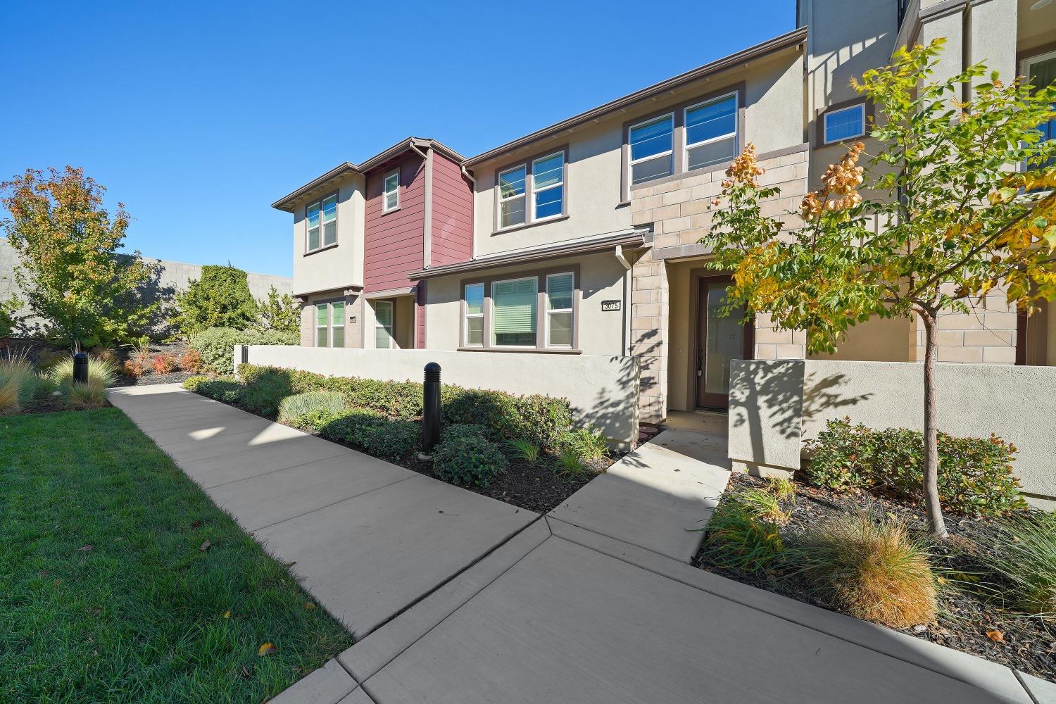 Detail Gallery Image 40 of 40 For 3075 Meadow Run Walk, Sacramento,  CA 95833 - 3 Beds | 2/1 Baths