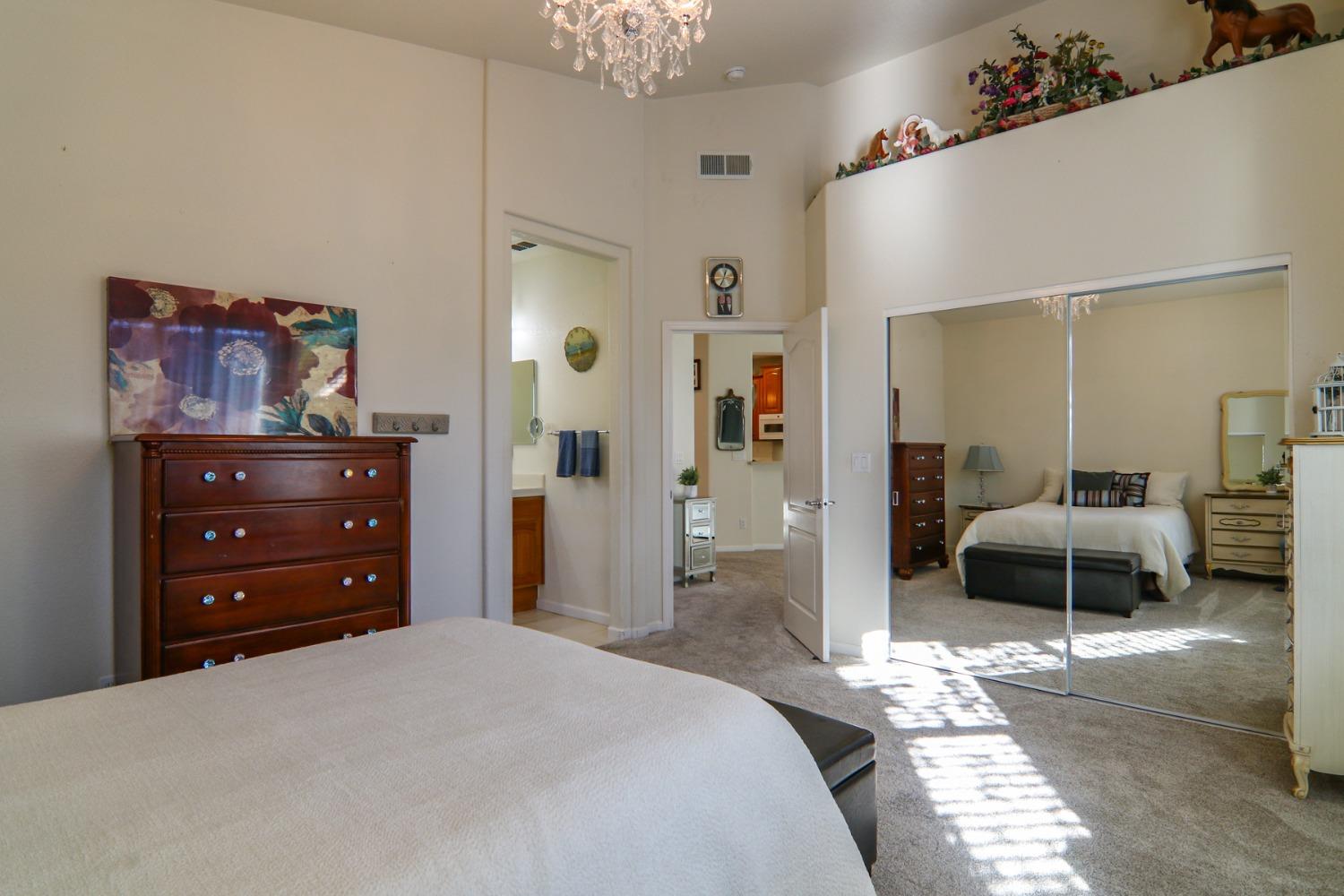 Detail Gallery Image 21 of 37 For 2042 Horseshoe Glen Cir, Folsom,  CA 95630 - 3 Beds | 2 Baths