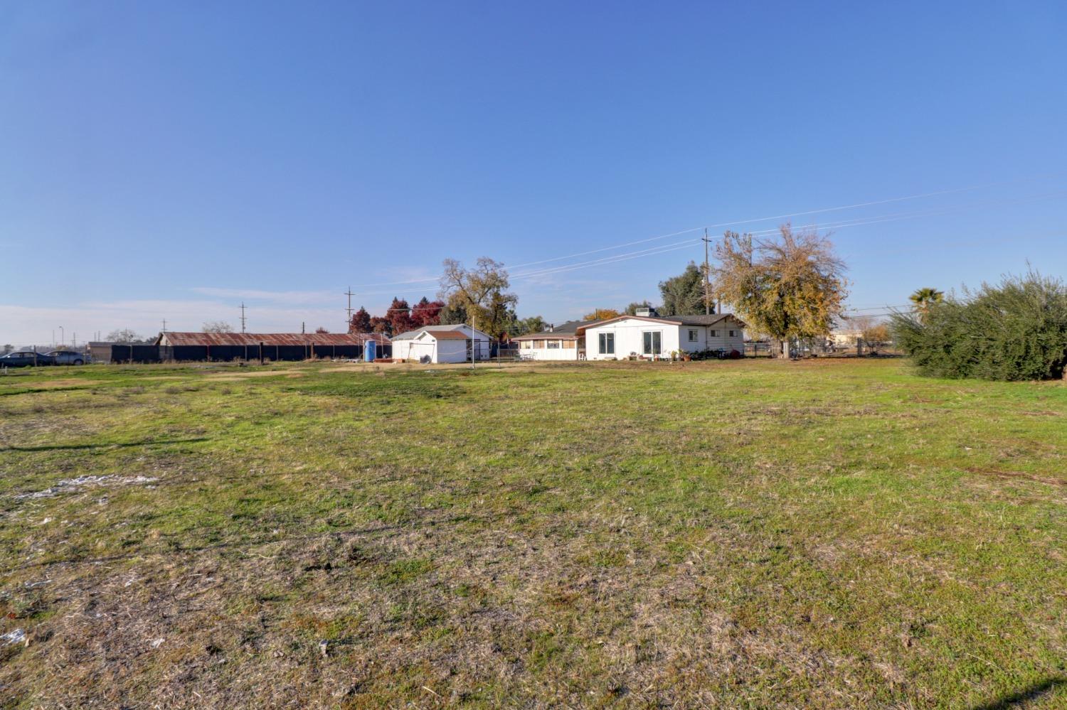 Detail Gallery Image 23 of 56 For 1704 Plumas Arboga Rd, Olivehurst,  CA 95961 - 4 Beds | 2 Baths