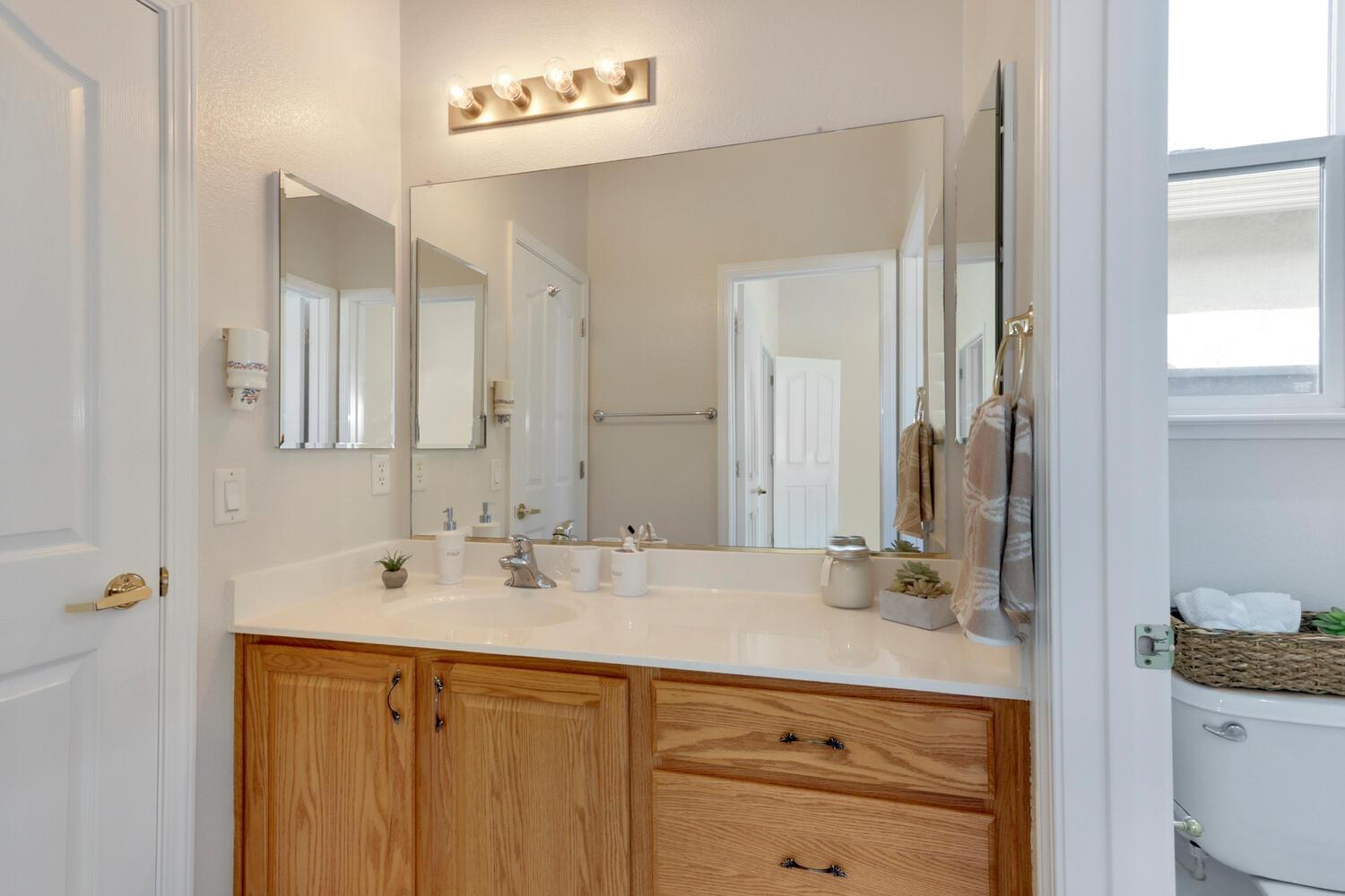 Detail Gallery Image 46 of 78 For 2706 Granite Park Ln, Elk Grove,  CA 95758 - 3 Beds | 2/1 Baths