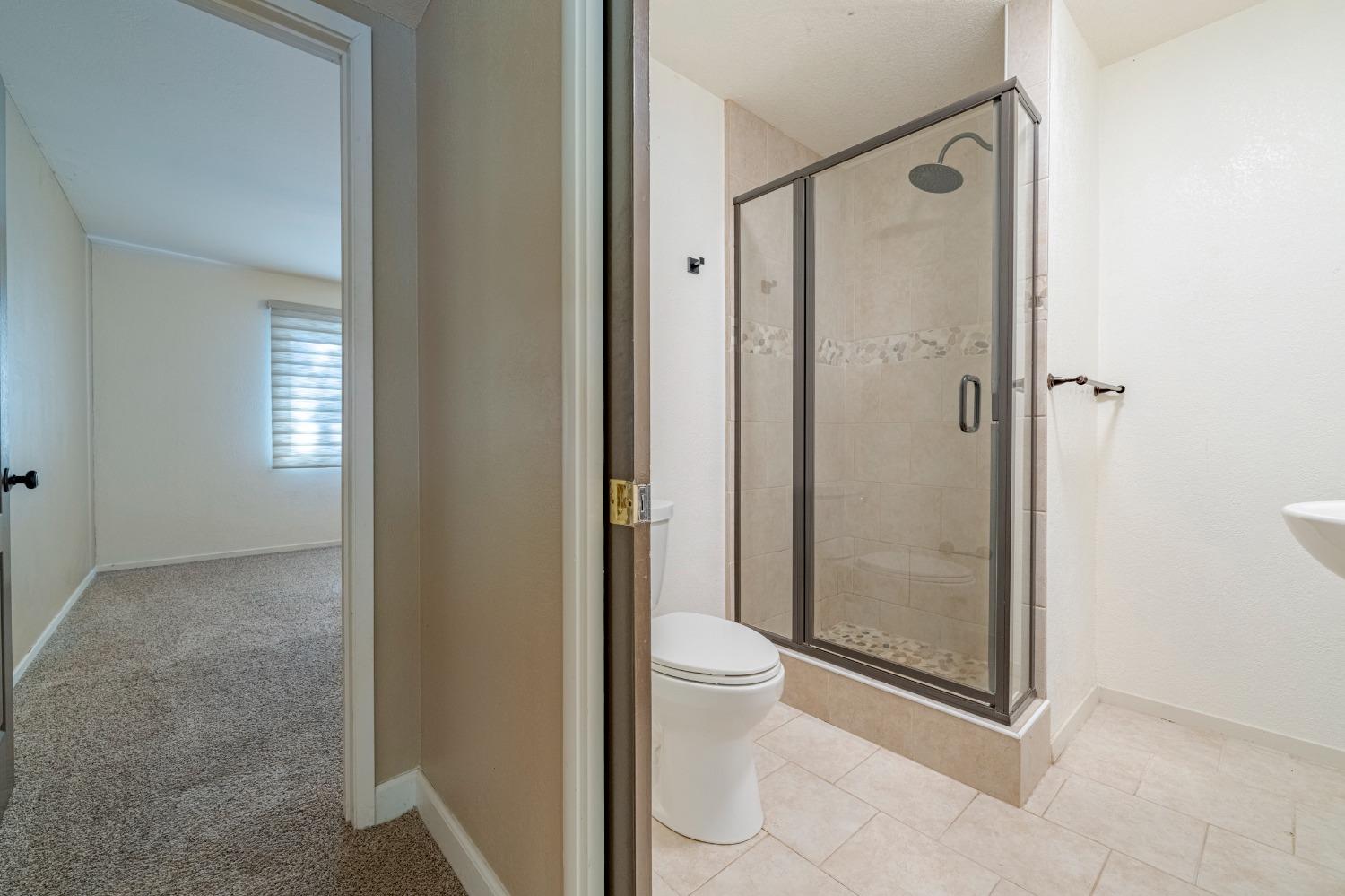 Detail Gallery Image 35 of 60 For 1049 Colorado Dr, Merced,  CA 95340 - 3 Beds | 2 Baths