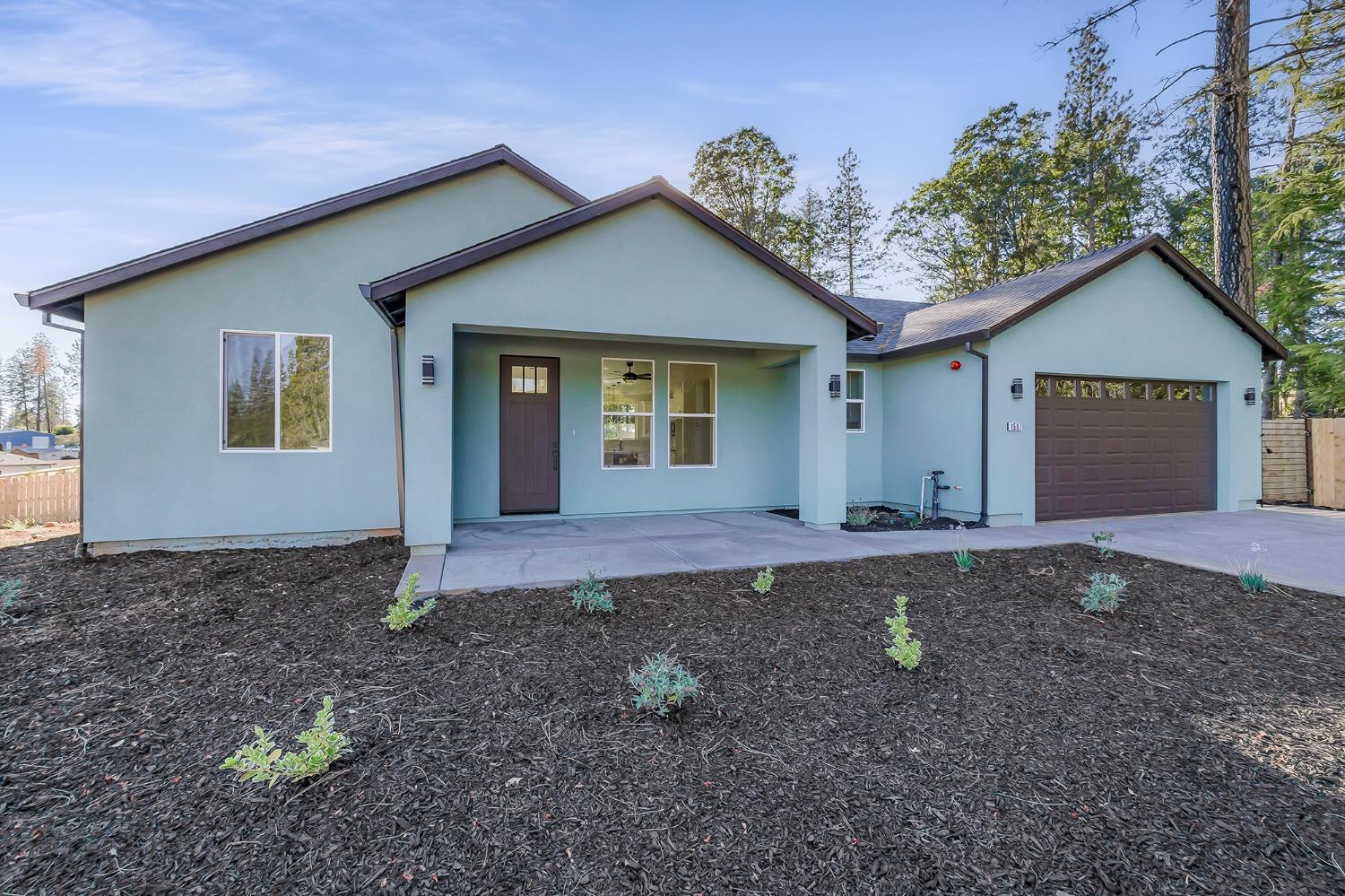 Detail Gallery Image 2 of 52 For 1597 Gate Ln, Paradise,  CA 95969 - 3 Beds | 2 Baths