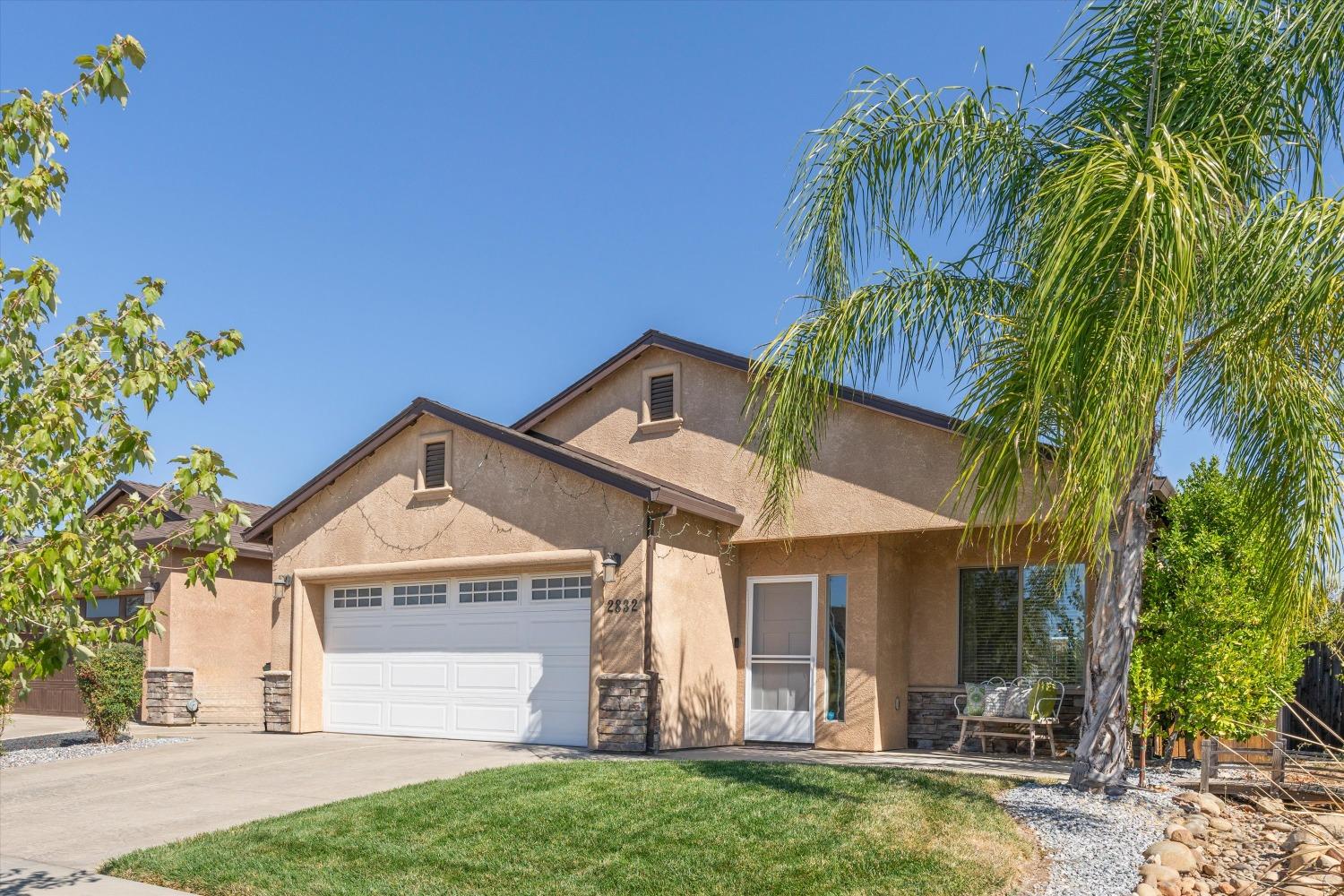 Detail Gallery Image 3 of 40 For 2832 E Beachcomber, Chico,  CA 95973 - 3 Beds | 2 Baths