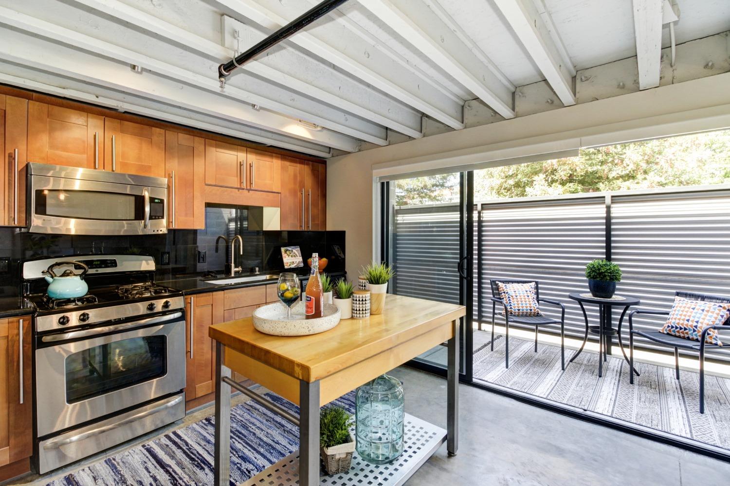 Detail Gallery Image 10 of 25 For 1818 22nd St #103,  Sacramento,  CA 95816 - 1 Beds | 1 Baths