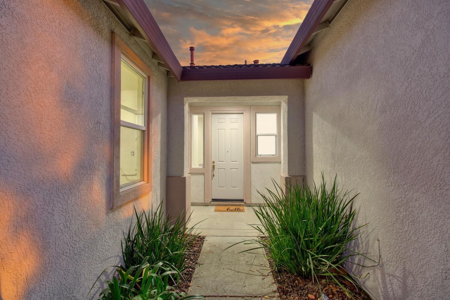 Detail Gallery Image 3 of 78 For 2706 Granite Park Ln, Elk Grove,  CA 95758 - 3 Beds | 2/1 Baths