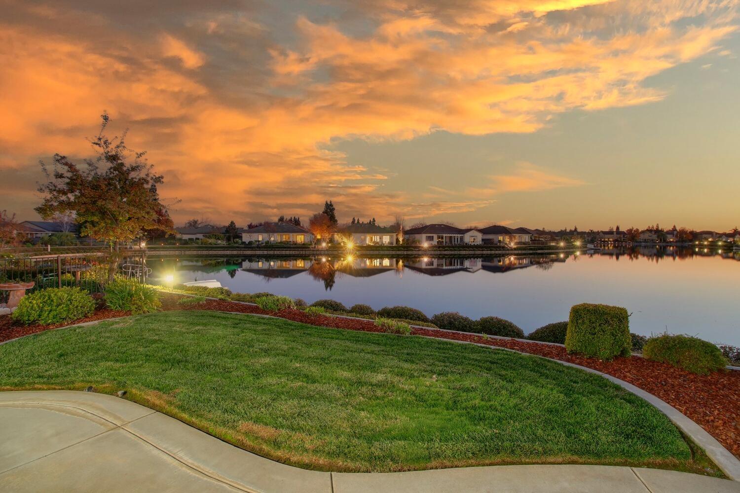 Detail Gallery Image 1 of 78 For 2706 Granite Park Ln, Elk Grove,  CA 95758 - 3 Beds | 2/1 Baths