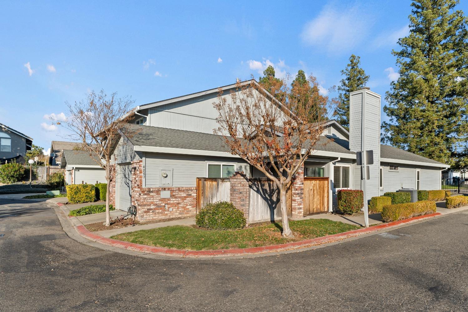 Detail Gallery Image 9 of 47 For 4267 Taylor St, Sacramento,  CA 95838 - 2 Beds | 1 Baths