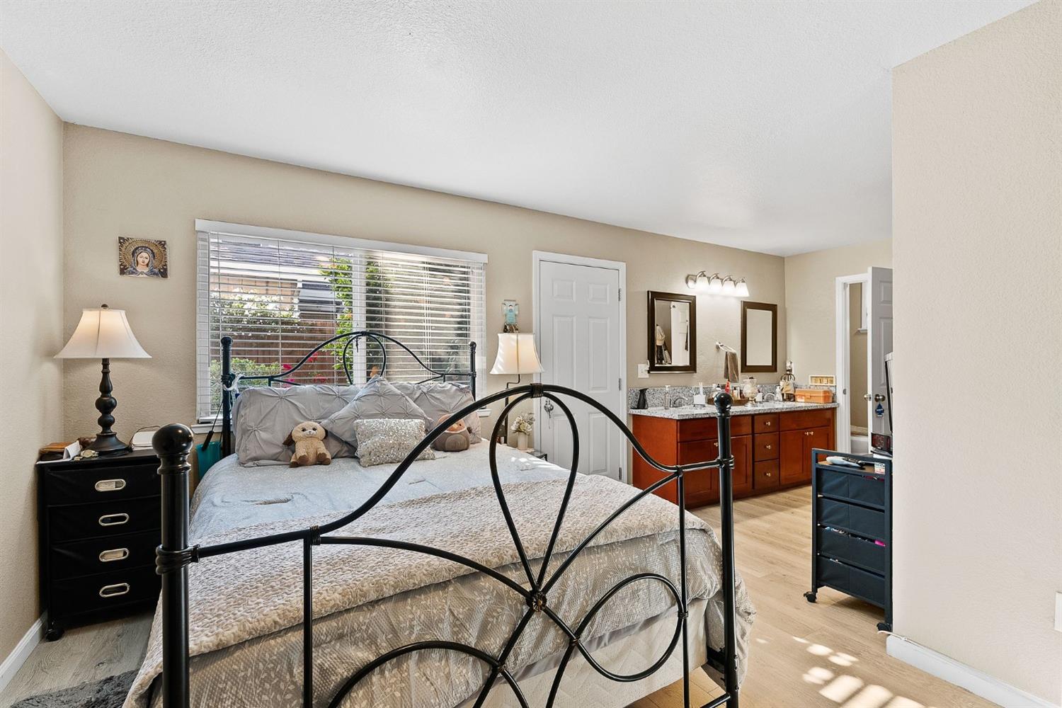 Detail Gallery Image 23 of 39 For 5000 Clover Field Way, Sacramento,  CA 95824 - 3 Beds | 2 Baths