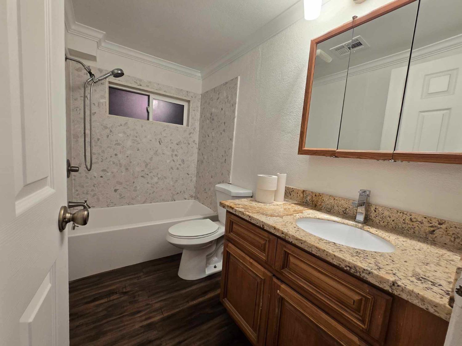 Detail Gallery Image 15 of 37 For 200 Burnett Ave 32, Morgan Hill,  CA 95037 - 4 Beds | 2 Baths