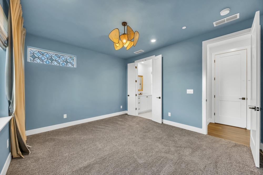 Detail Gallery Image 22 of 63 For 11921 Montron Way, Rancho Cordova,  CA 95742 - 5 Beds | 3/1 Baths