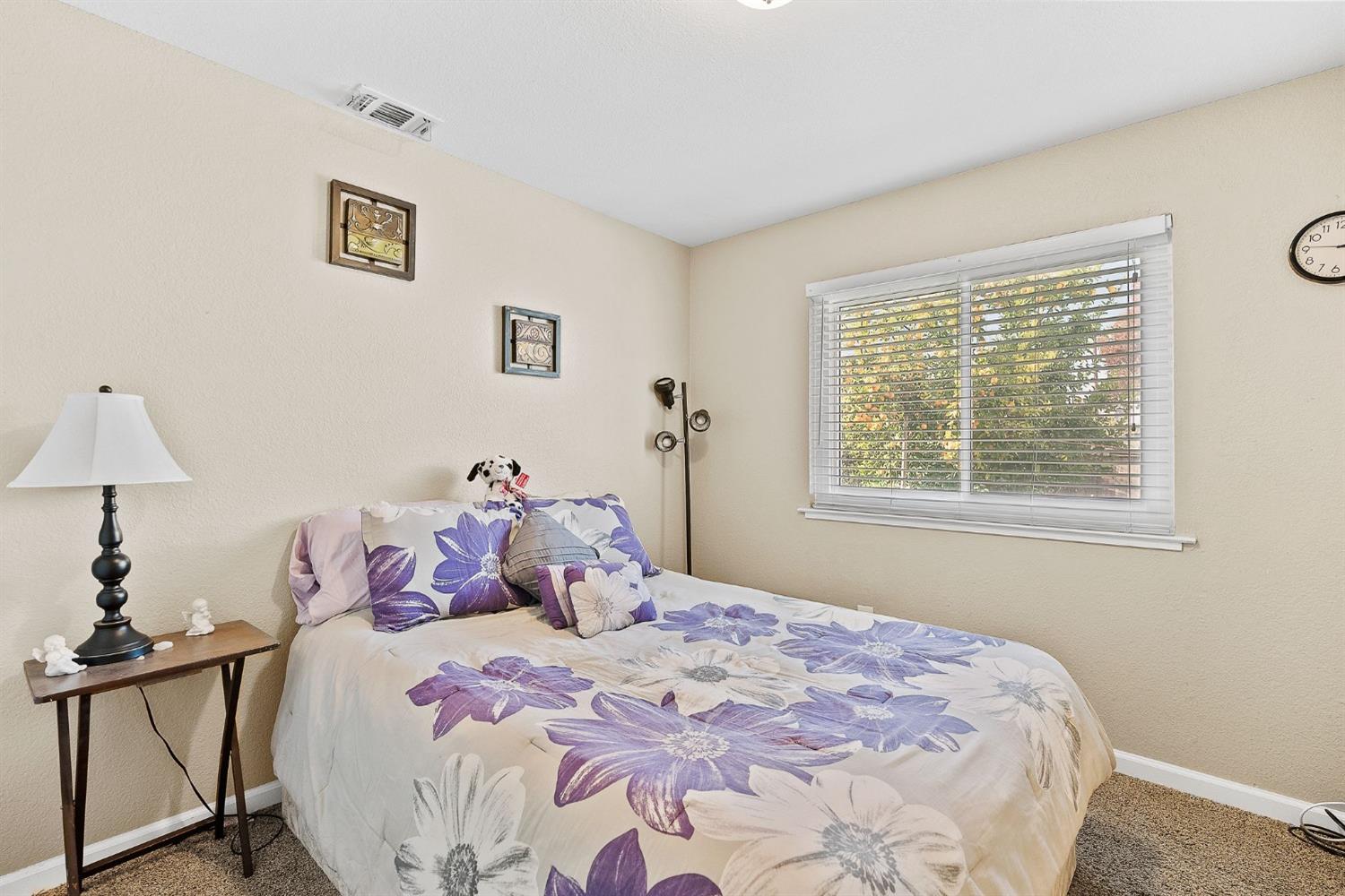 Detail Gallery Image 18 of 39 For 5000 Clover Field Way, Sacramento,  CA 95824 - 3 Beds | 2 Baths