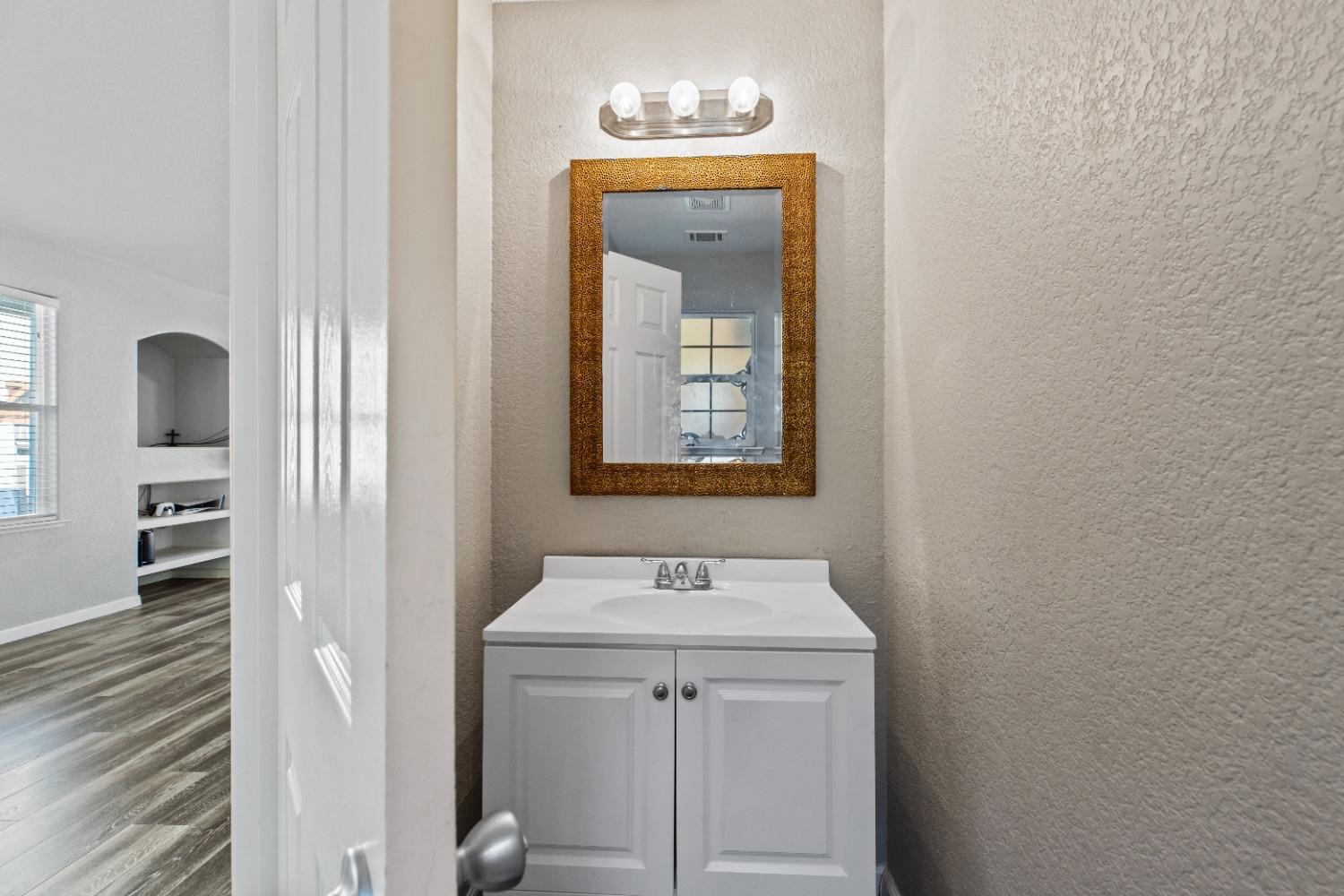 Detail Gallery Image 16 of 34 For 2816 Malik Ave, Ceres,  CA 95307 - 4 Beds | 2/1 Baths