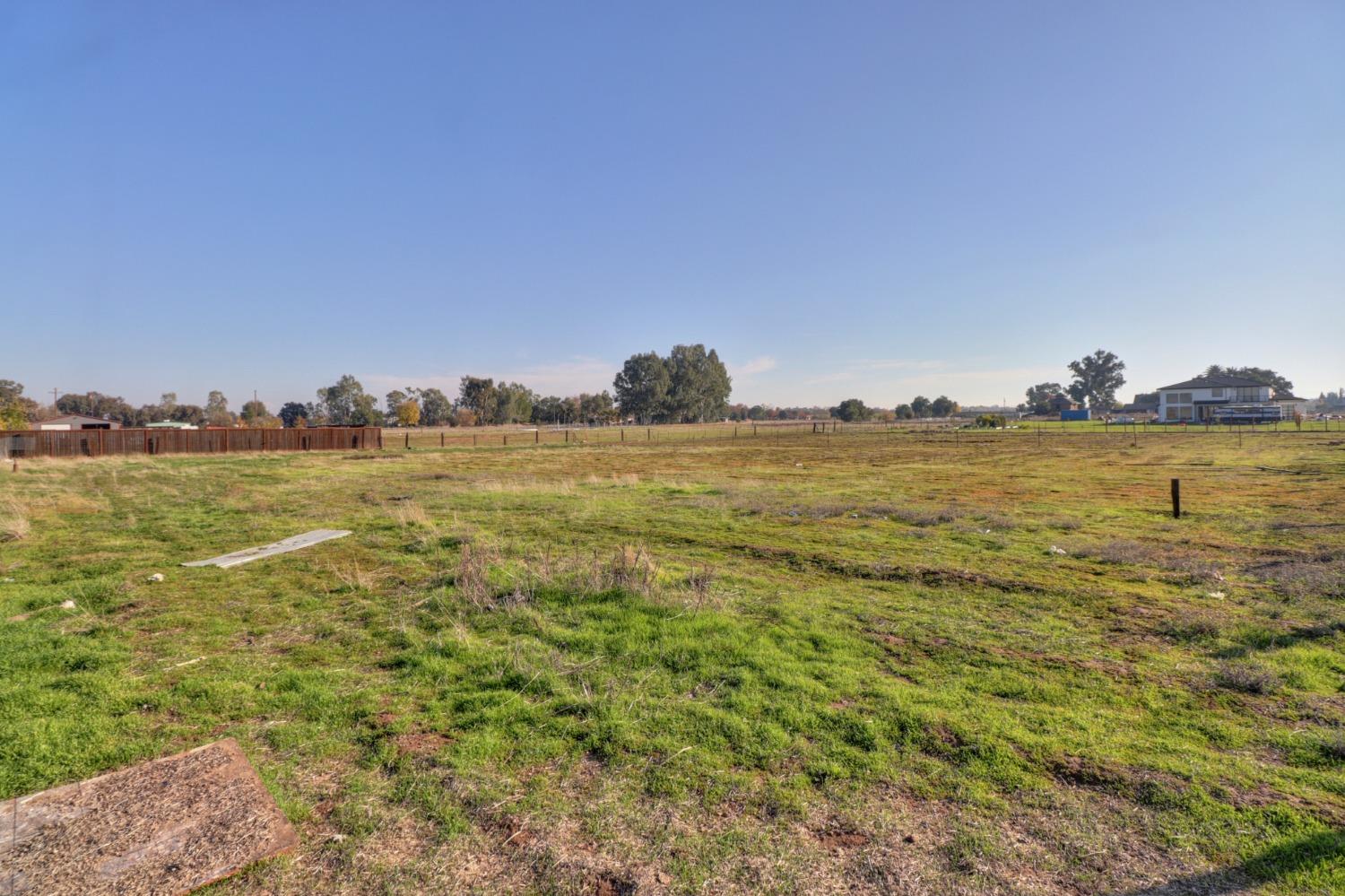 Detail Gallery Image 14 of 56 For 1704 Plumas Arboga Rd, Olivehurst,  CA 95961 - 4 Beds | 2 Baths