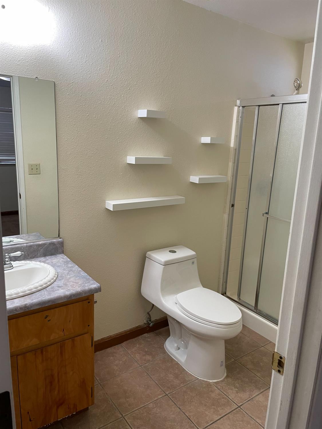 Detail Gallery Image 15 of 23 For 183 Brook Hollow Dr, Patterson,  CA 95363 - 3 Beds | 2 Baths