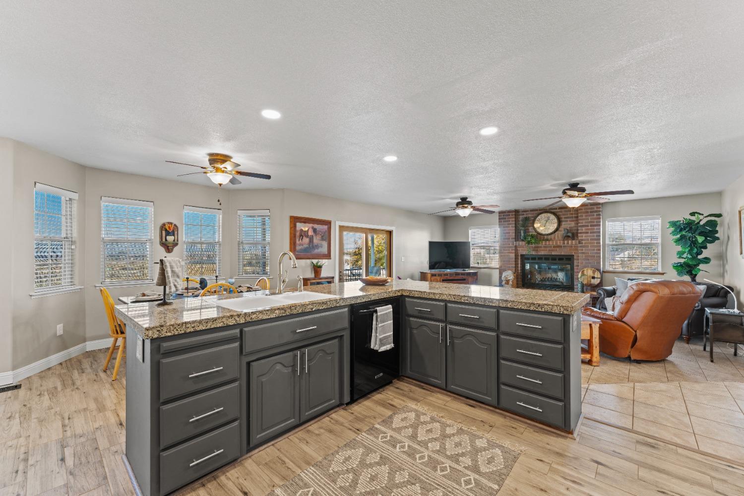 Detail Gallery Image 23 of 77 For 3744 Hokan Ln, Wheatland,  CA 95692 - 3 Beds | 2/1 Baths