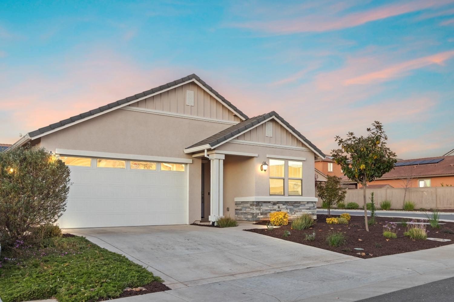 Detail Gallery Image 2 of 65 For 12737 Blueblanc Way, Rancho Cordova,  CA 95742 - 3 Beds | 2 Baths