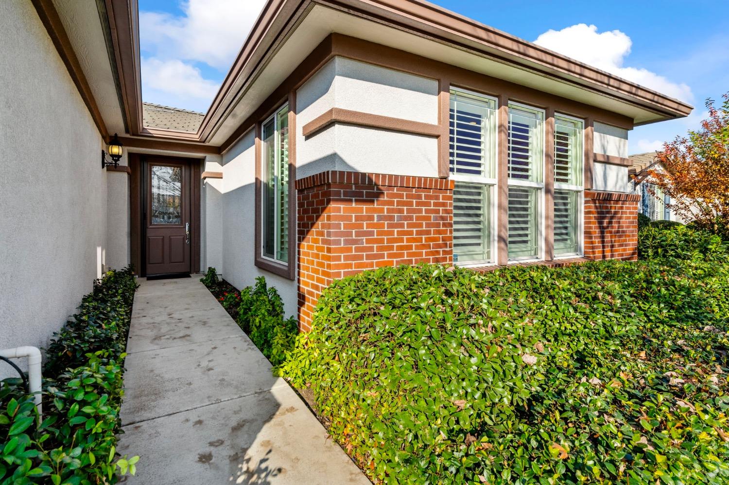 Detail Gallery Image 4 of 46 For 2537 Shadow Berry Dr, Manteca,  CA 95336 - 2 Beds | 2 Baths