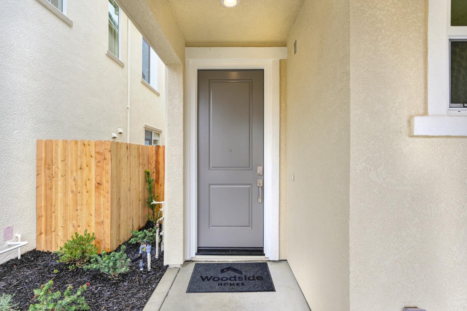 Detail Gallery Image 9 of 58 For 4344 Canyon Coral Way, Rancho Cordova,  CA 95742 - 3 Beds | 2/1 Baths