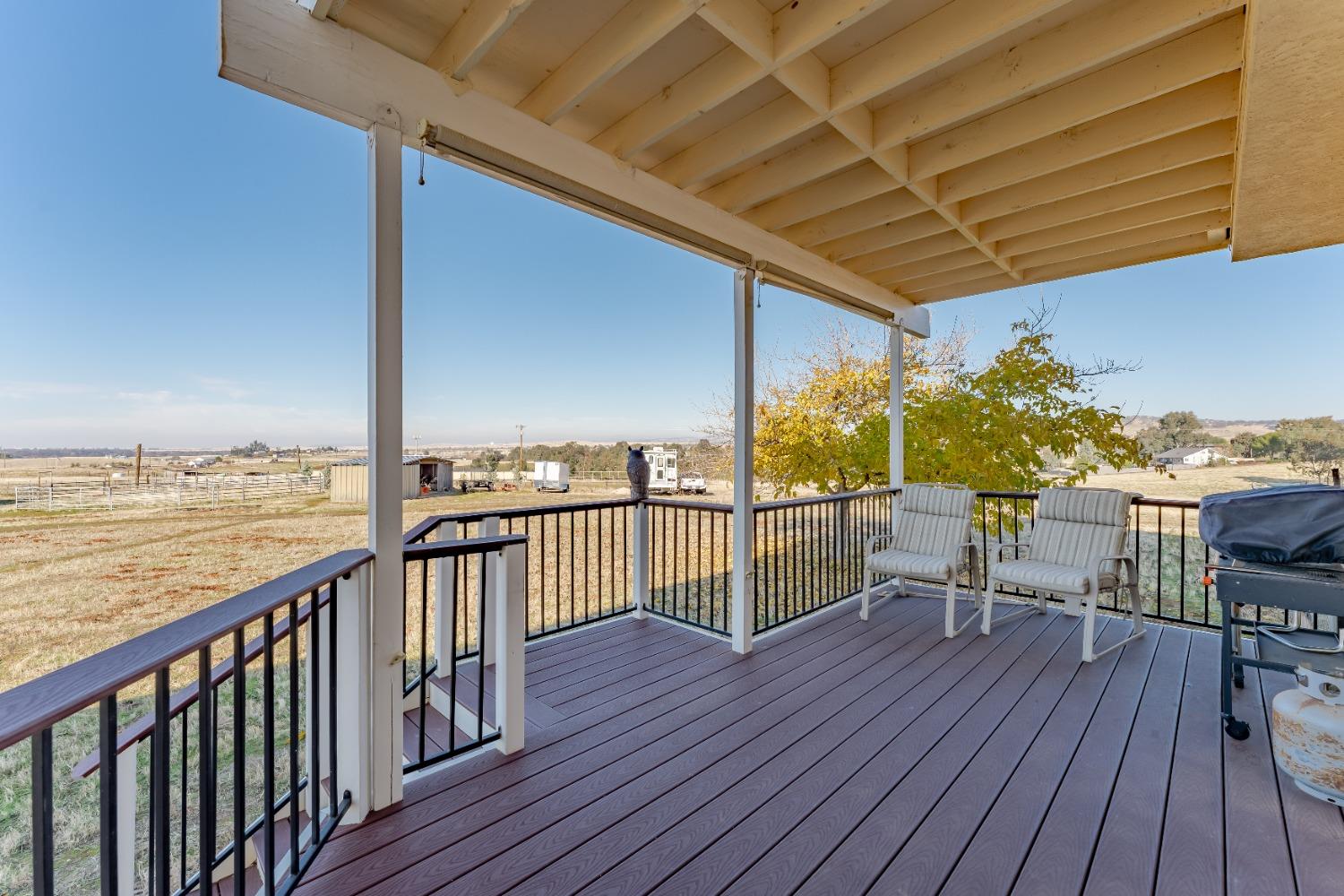 Detail Gallery Image 17 of 77 For 3744 Hokan Ln, Wheatland,  CA 95692 - 3 Beds | 2/1 Baths