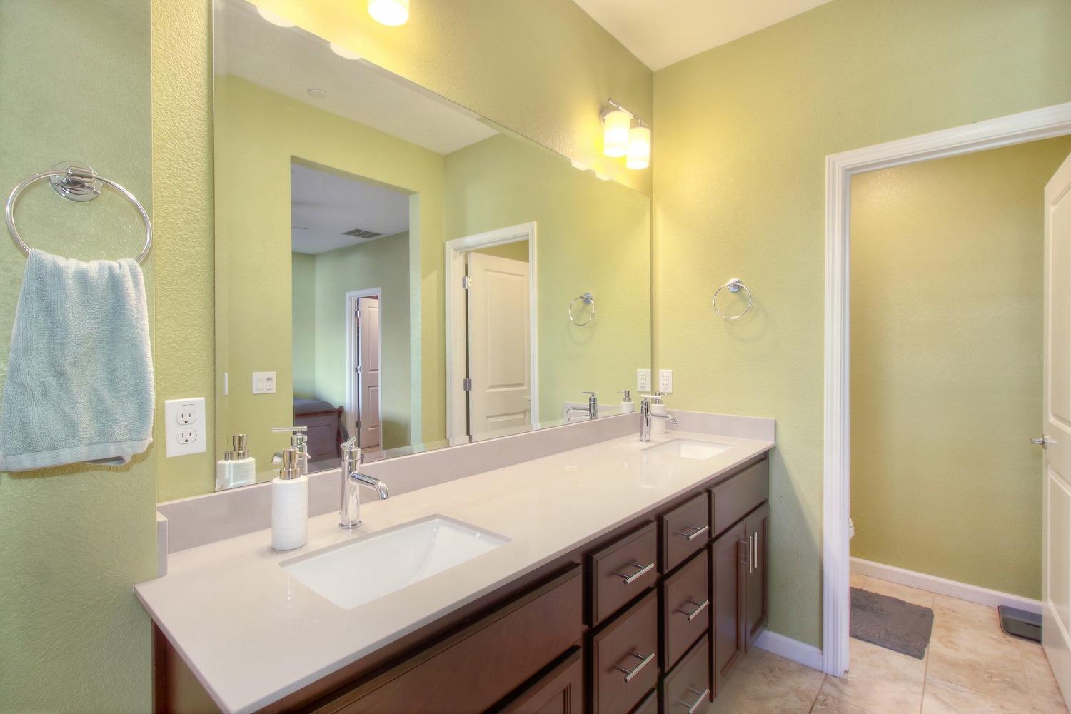 Detail Gallery Image 29 of 48 For 2933 Nantes Walk, Sacramento,  CA 95834 - 4 Beds | 3/1 Baths