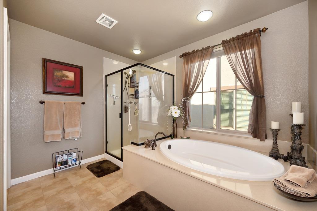 Detail Gallery Image 41 of 64 For 1691 Ballou Cir, Folsom,  CA 95630 - 4 Beds | 2/1 Baths