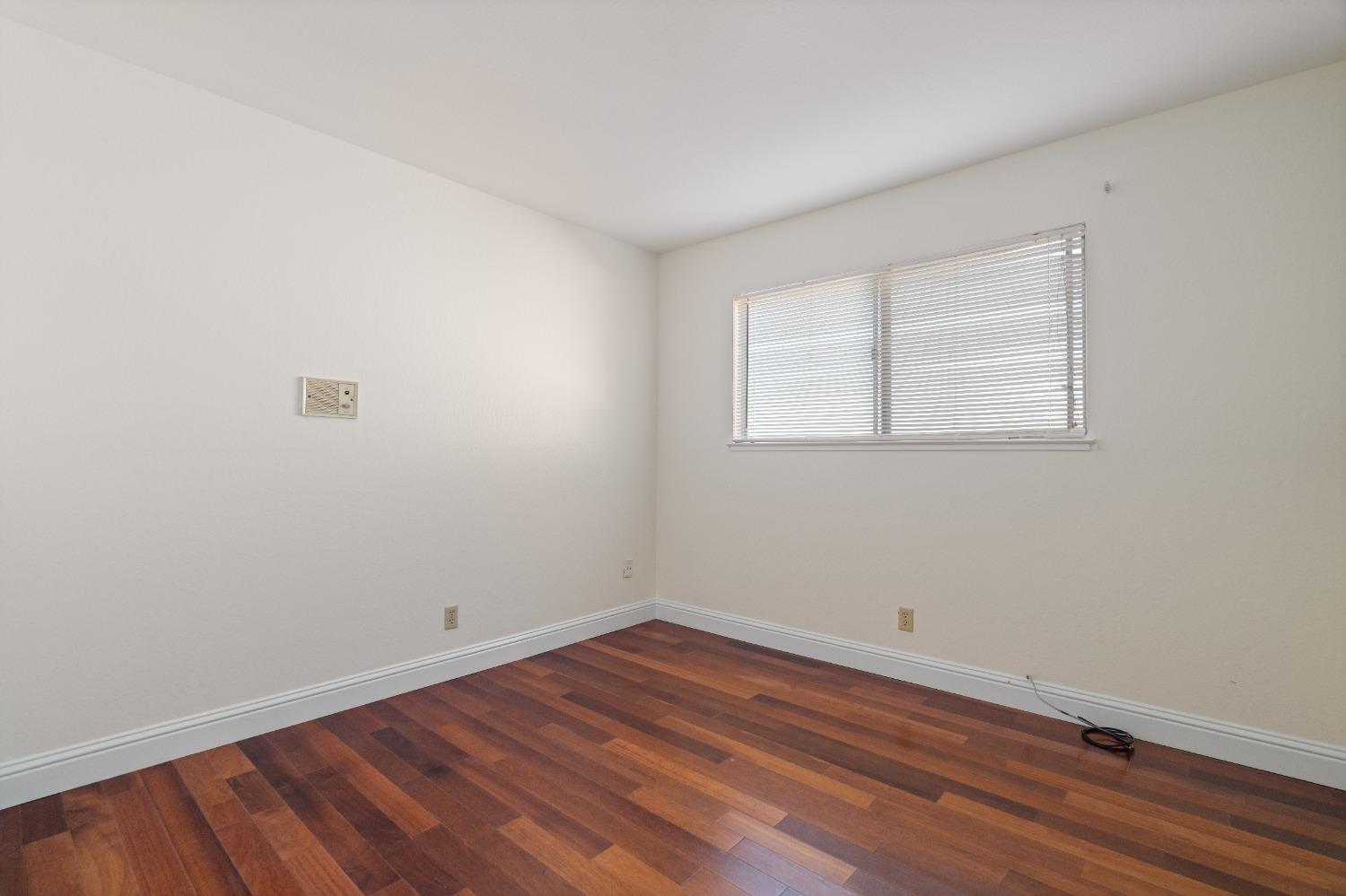 Detail Gallery Image 21 of 44 For 4918 Plaza Cir, Richmond,  CA 94804 - 4 Beds | 2/1 Baths