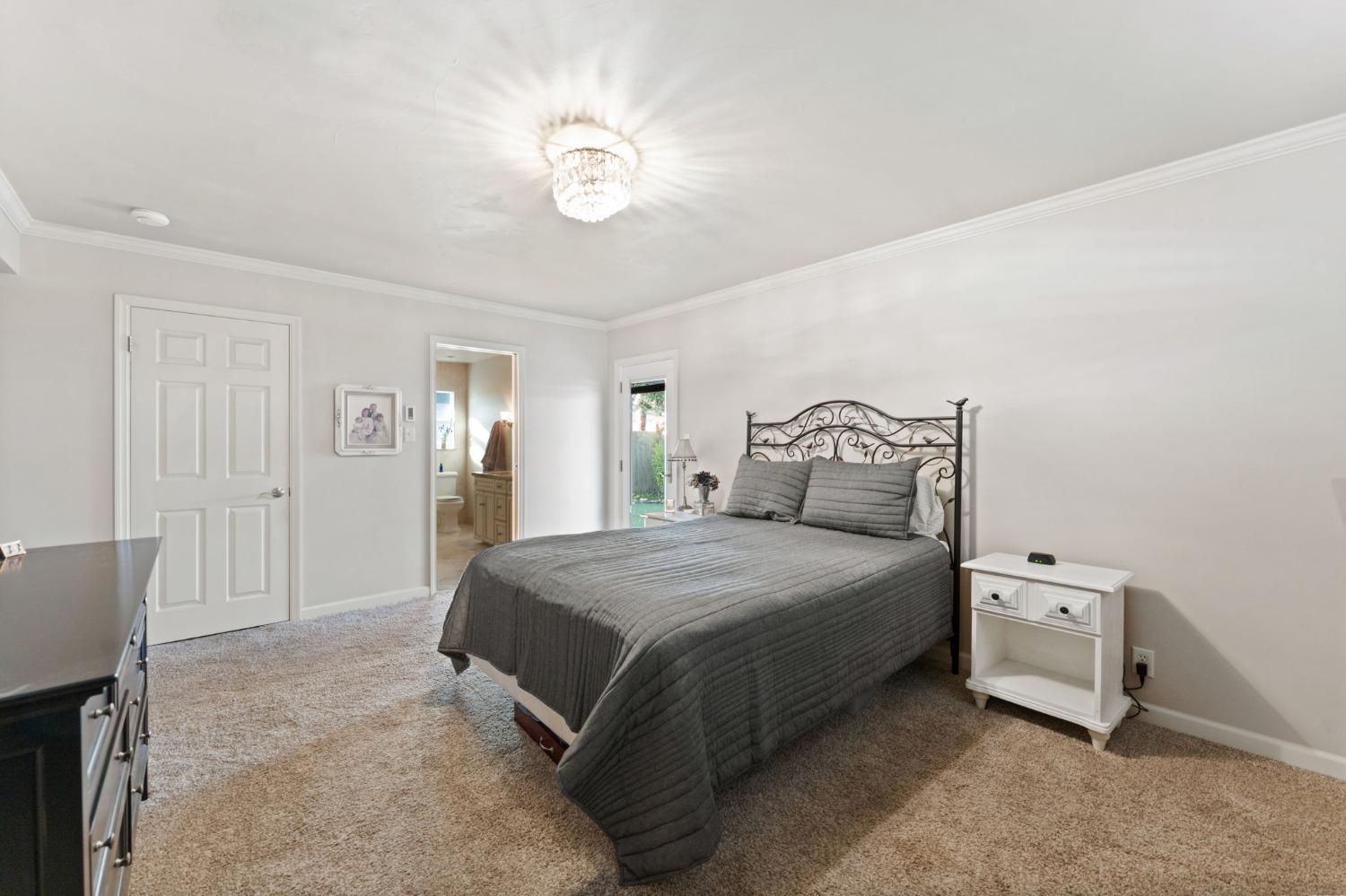 Detail Gallery Image 16 of 38 For 4400 Capri Way, Sacramento,  CA 95822 - 3 Beds | 2 Baths