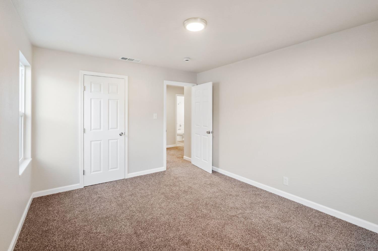 Detail Gallery Image 14 of 21 For 1448 London St, Sacramento,  CA 95822 - 3 Beds | 1 Baths