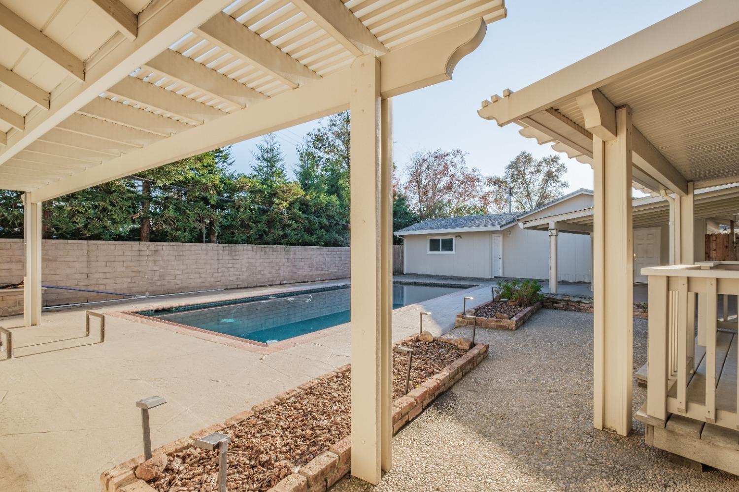 Detail Gallery Image 67 of 79 For 3574 El Ricon Way, Sacramento,  CA 95864 - 3 Beds | 2/1 Baths