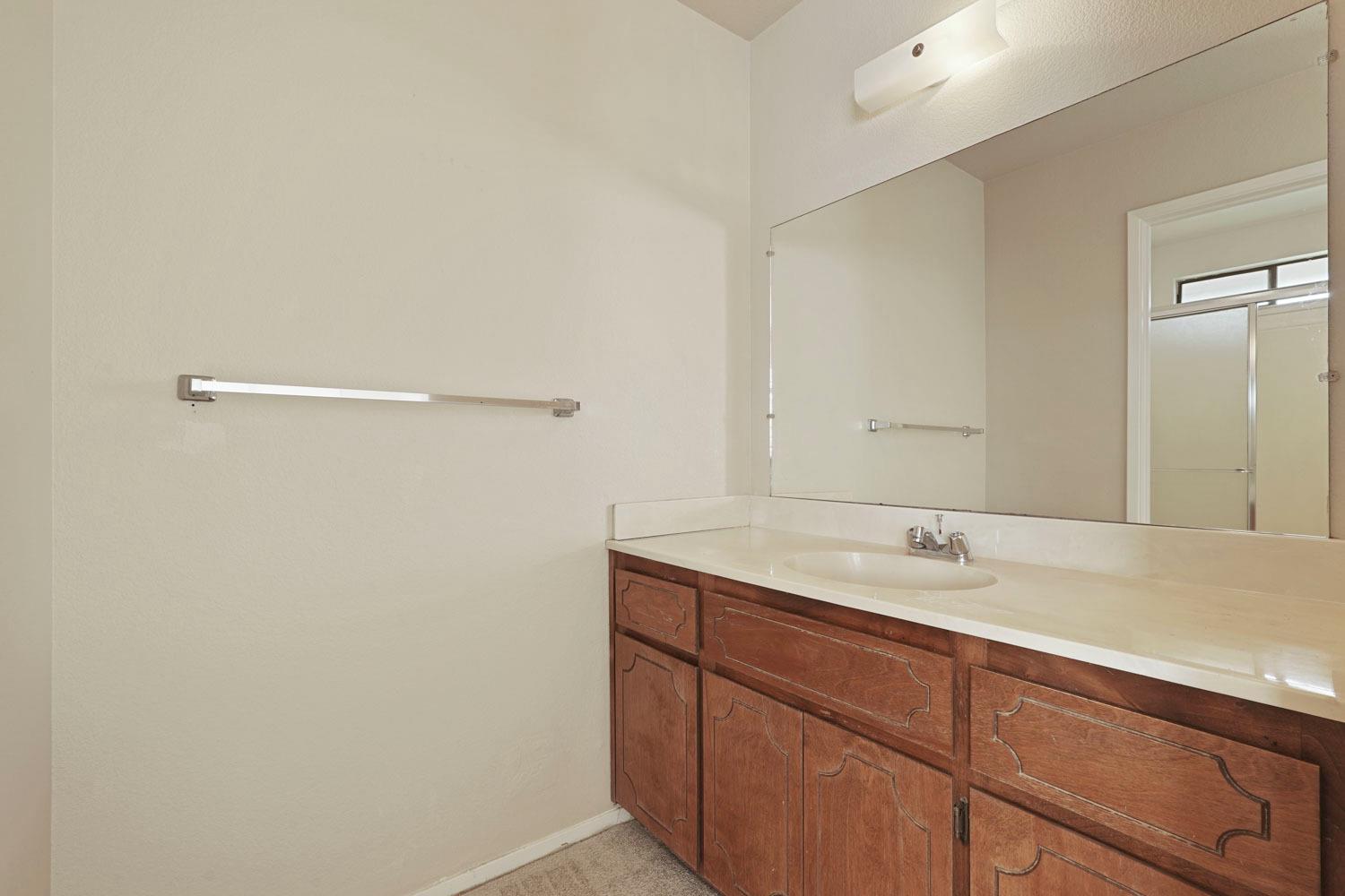 Detail Gallery Image 33 of 48 For 230 Stanislaus St, Lodi,  CA 95240 - 3 Beds | 2 Baths