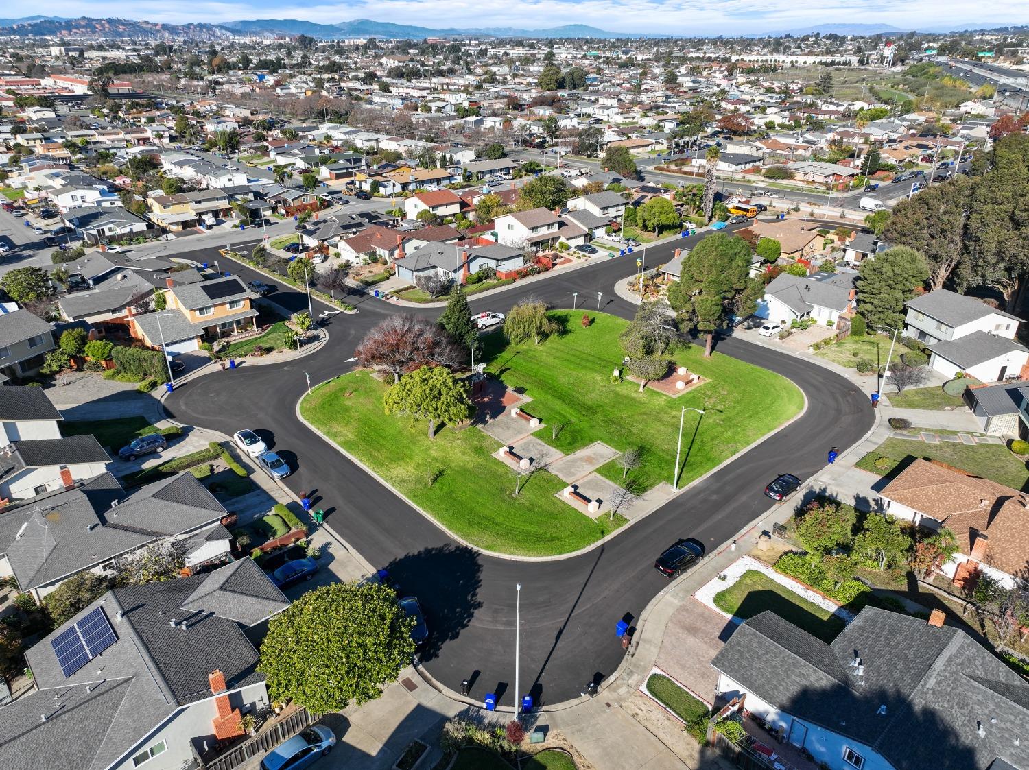 Detail Gallery Image 44 of 44 For 4918 Plaza Cir, Richmond,  CA 94804 - 4 Beds | 2/1 Baths