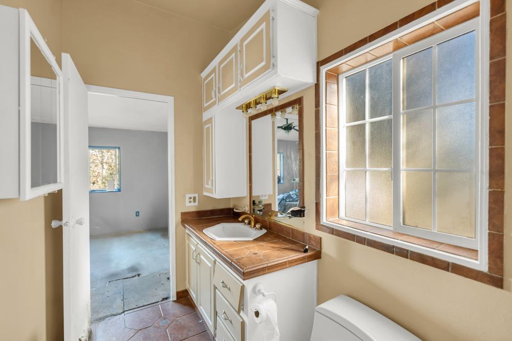 Detail Gallery Image 14 of 41 For 15304 Sisson Rd, Penn Valley,  CA 95946 - 3 Beds | 2 Baths